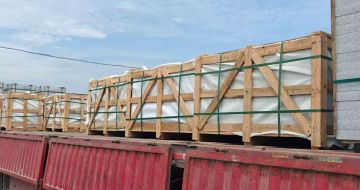 柳州 芝麻白花岗岩地铺石出口专车-泰国游