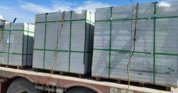 柳州 芝麻白花岗岩地铺石装车日常