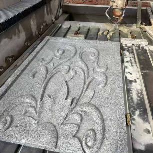 柳州 白麻别墅干挂雕花板