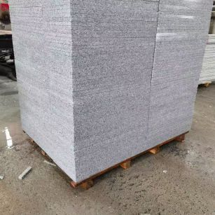 柳州 芝麻白火烧面1.8厚300*600地铺石，尺寸标准，厚薄均匀