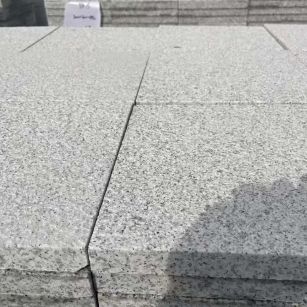 柳州 白麻花岗岩石材推荐 荔枝面地铺石