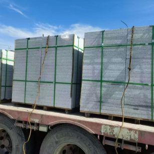 柳州 芝麻白花岗岩地铺石装车日常