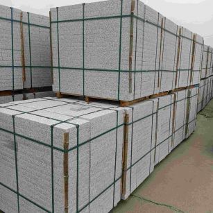 柳州 白麻花岗岩石材荔枝面地铺石（300*600*50）