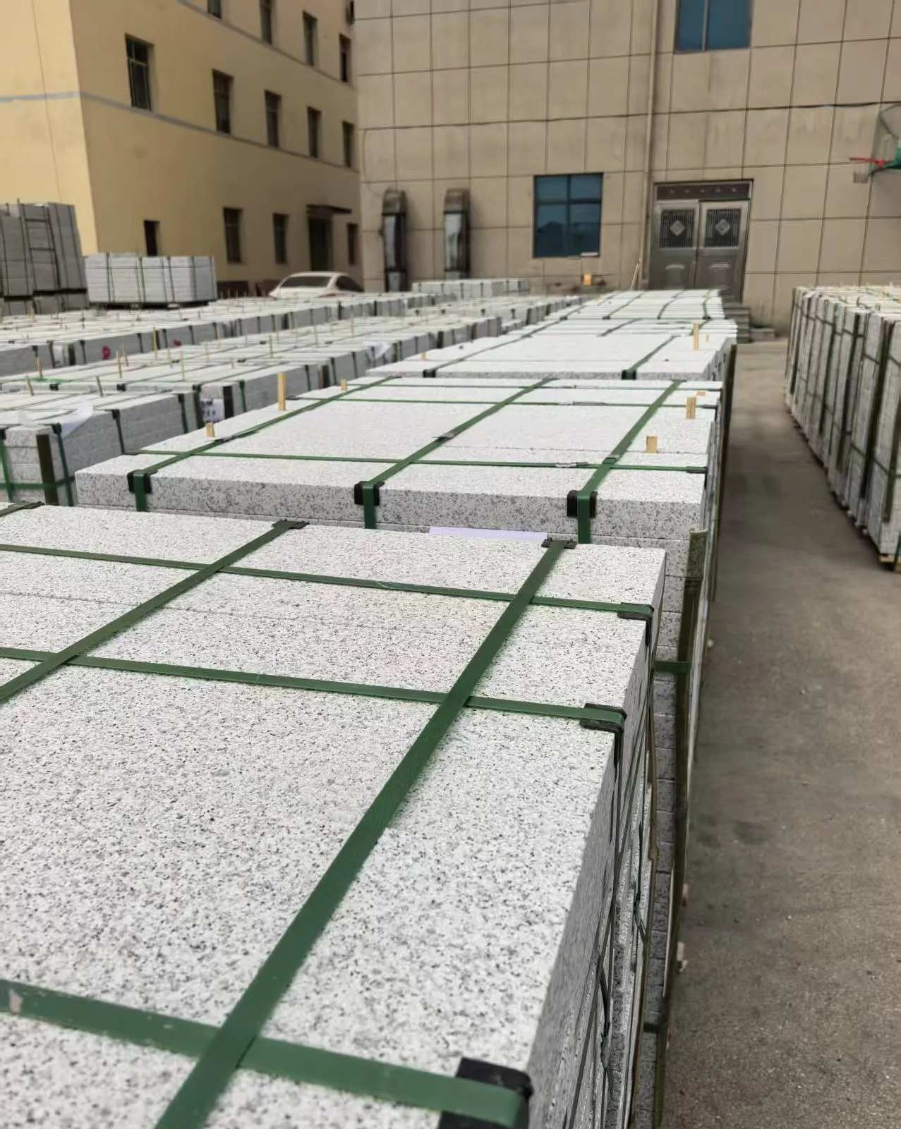 柳州 白麻花岗岩5.0公分荔枝面地铺石