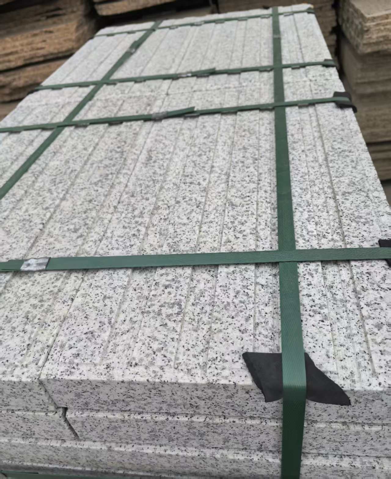 柳州 白麻花岗岩直行盲道石，盲条，地铺石