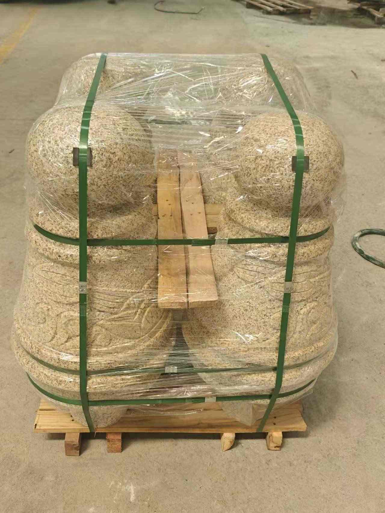 柳州 黄金麻异形定制雕花——棒棒糖挡车柱