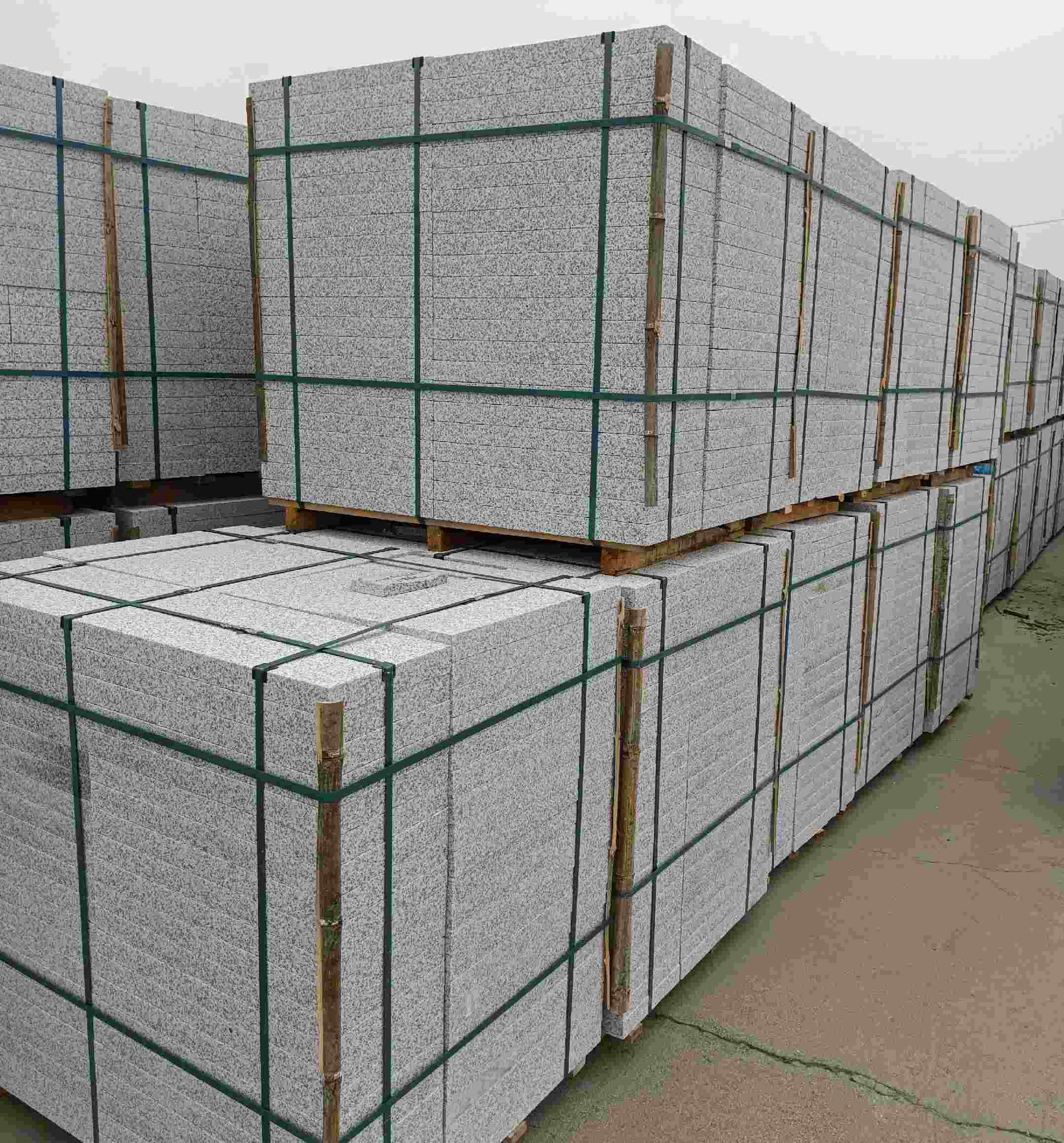 柳州 白麻花岗岩石材荔枝面地铺石（300*600*50）