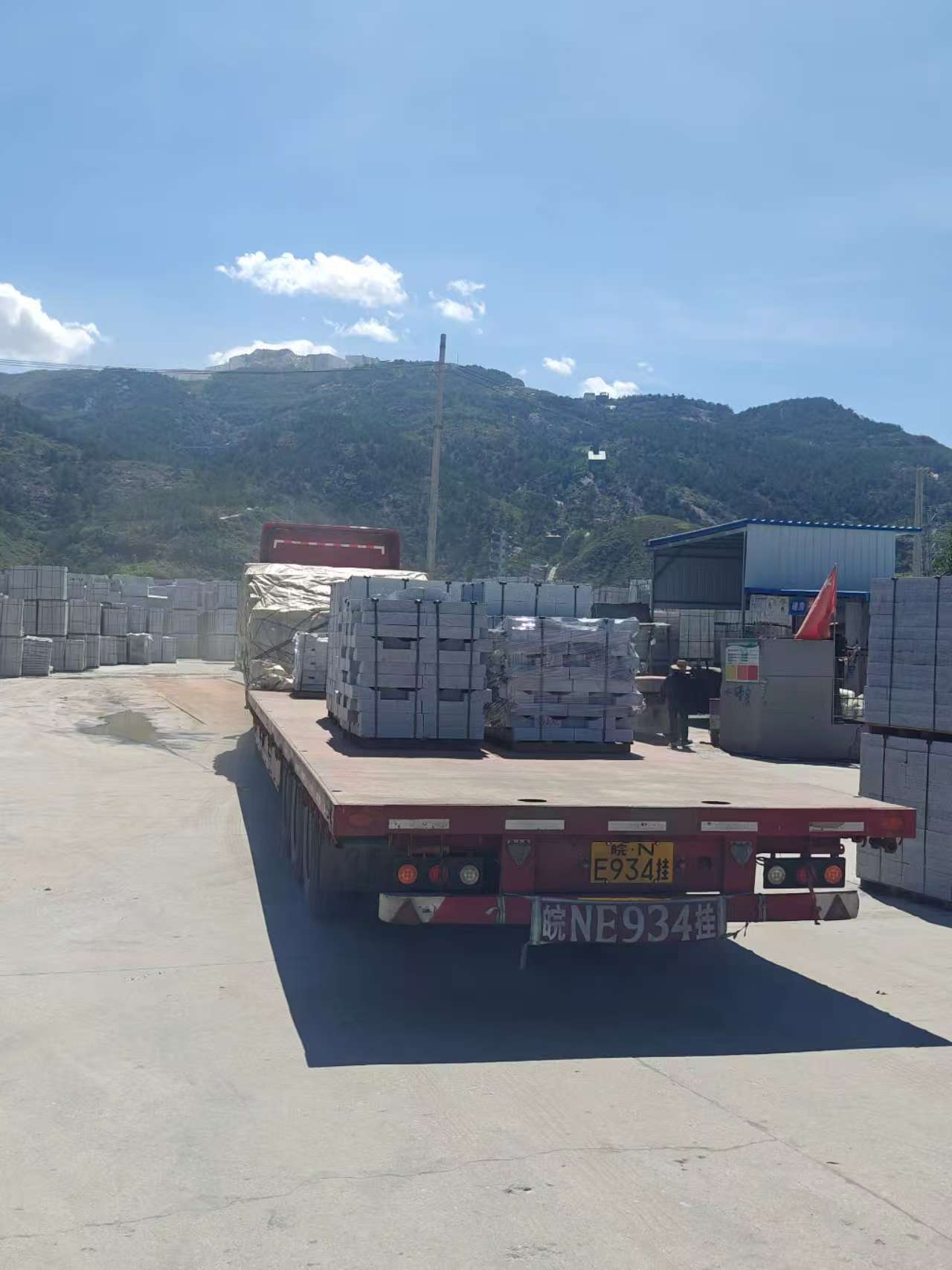 柳州 芝麻白仿形路沿石，直形路沿石