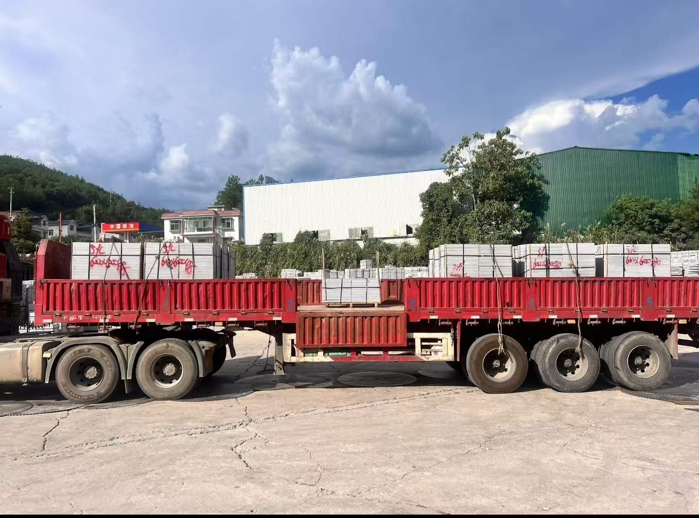 柳州 芝麻灰花岗岩地铺石出货日常