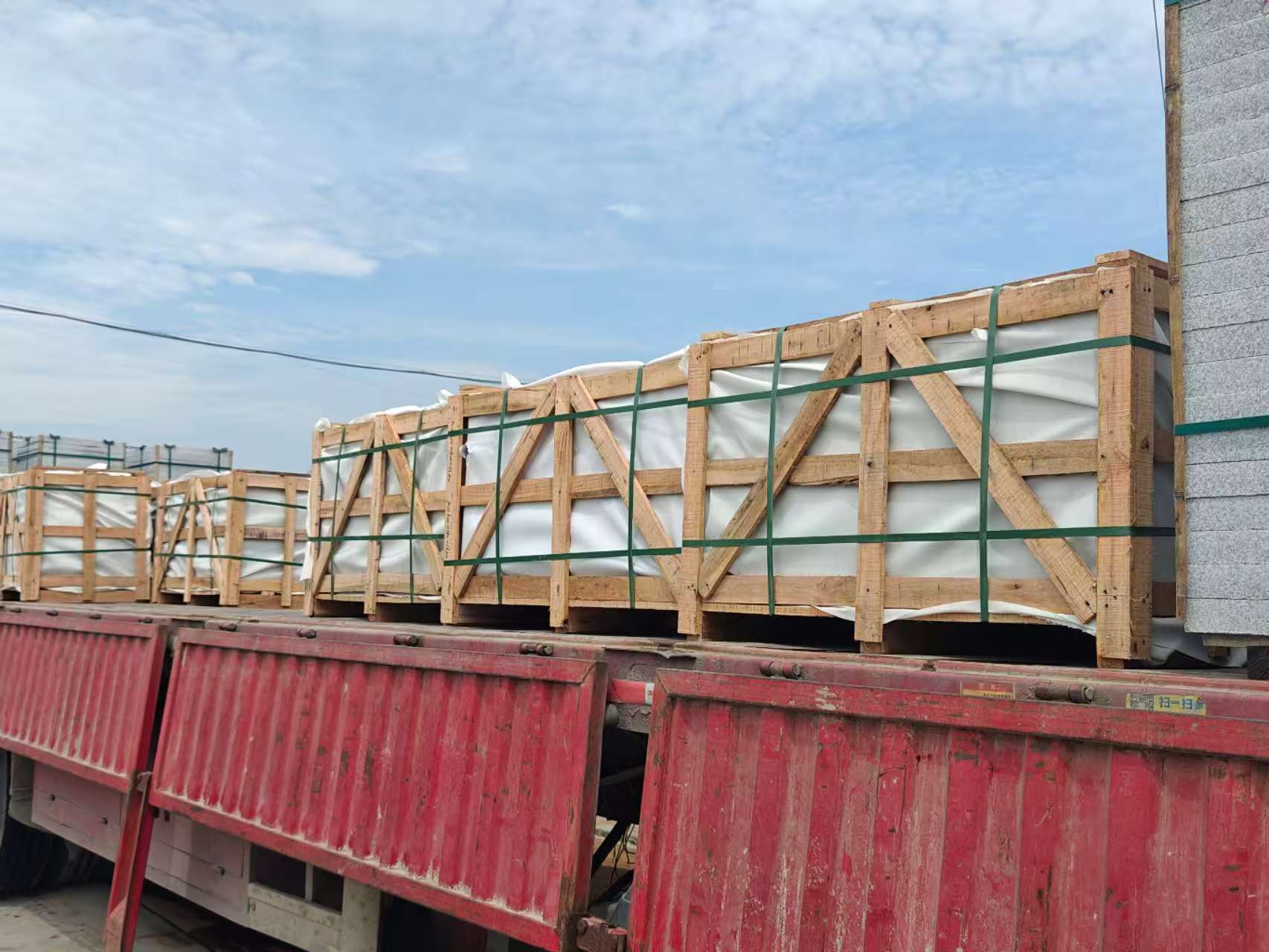 柳州 芝麻白花岗岩地铺石出口专车-泰国游