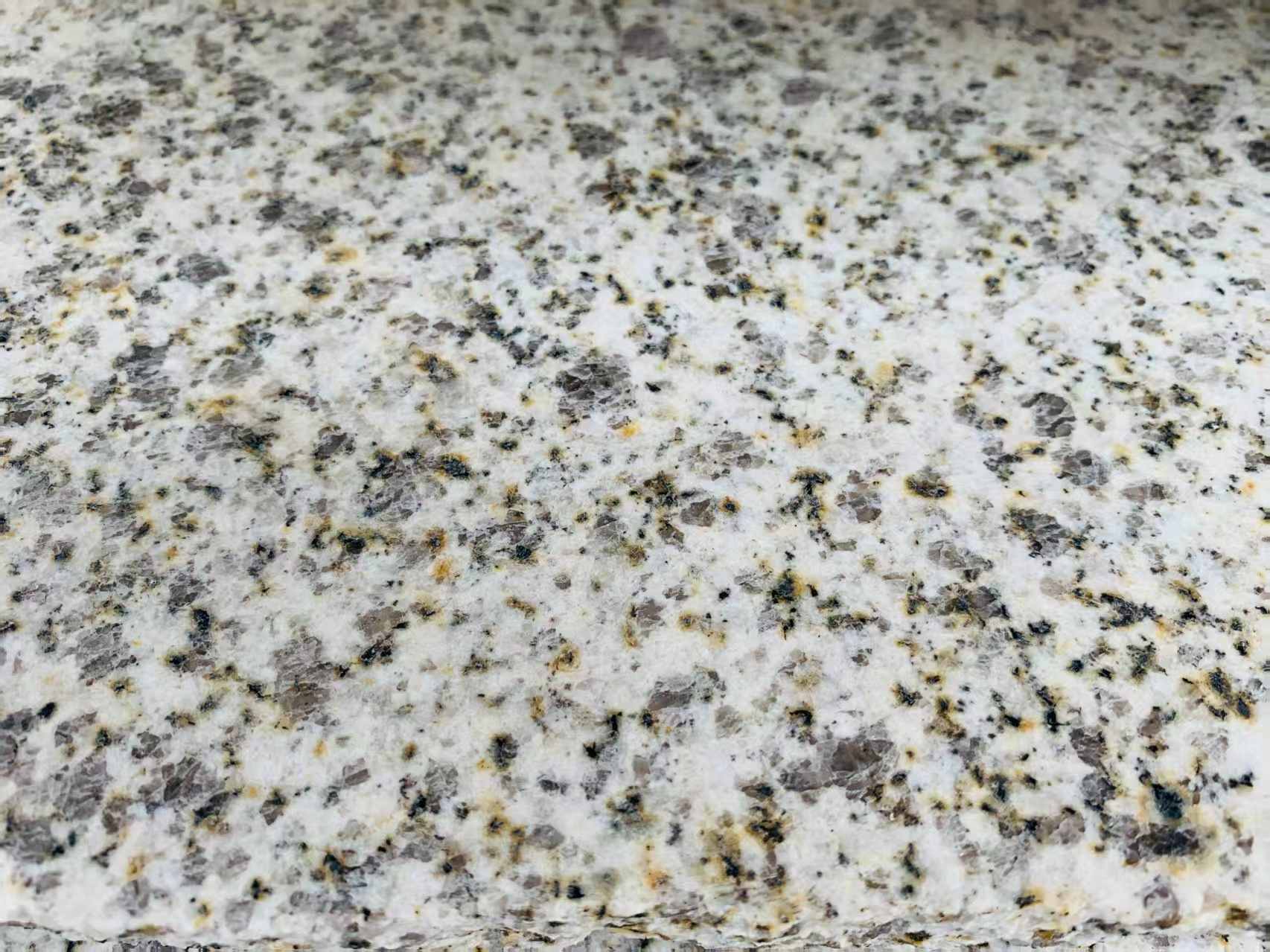 柳州 黄金麻花岗岩石材浅黄光面