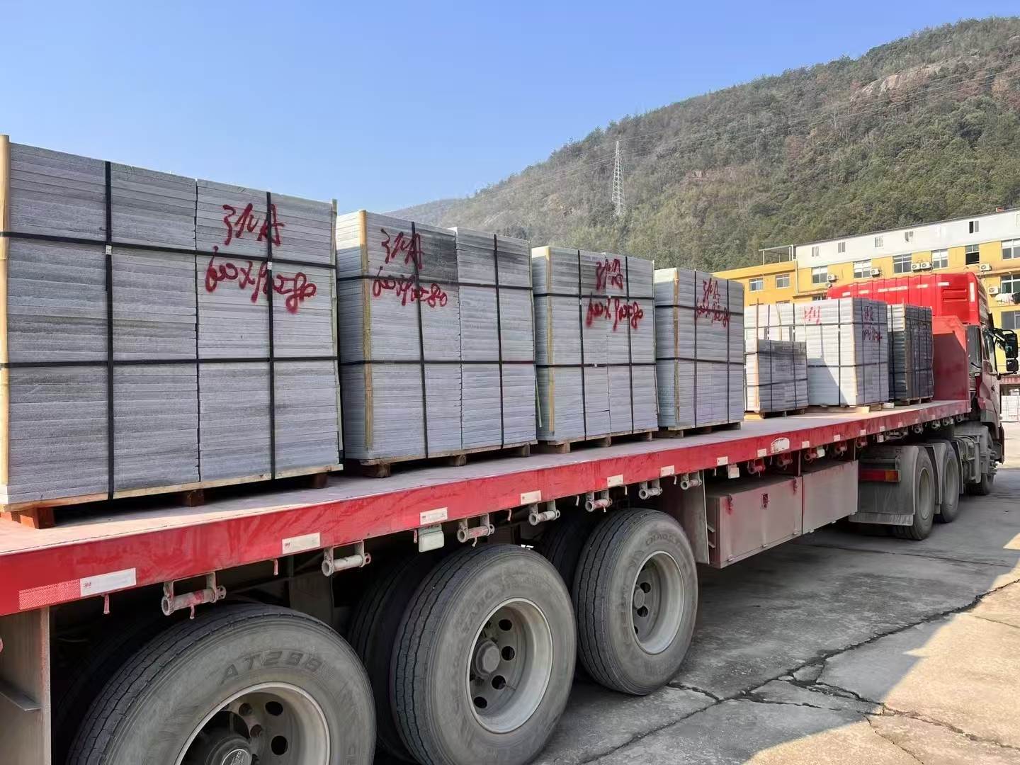 柳州 芝麻灰地铺石出货日常