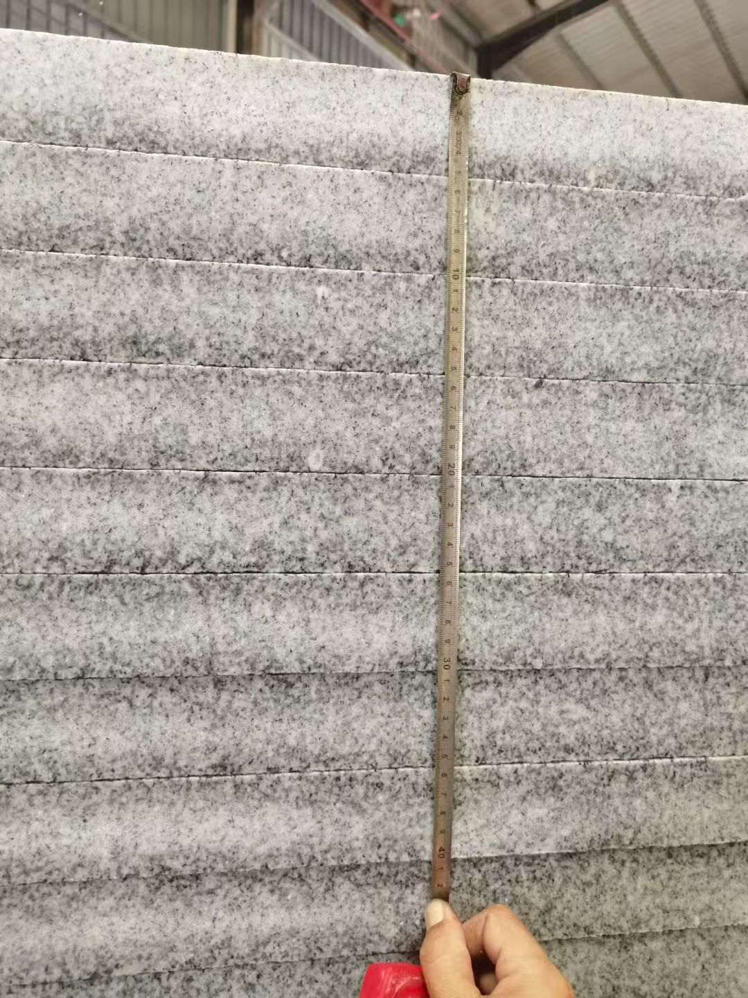 柳州 芝麻白火烧成品厚薄均匀，B料价格接近A料质量