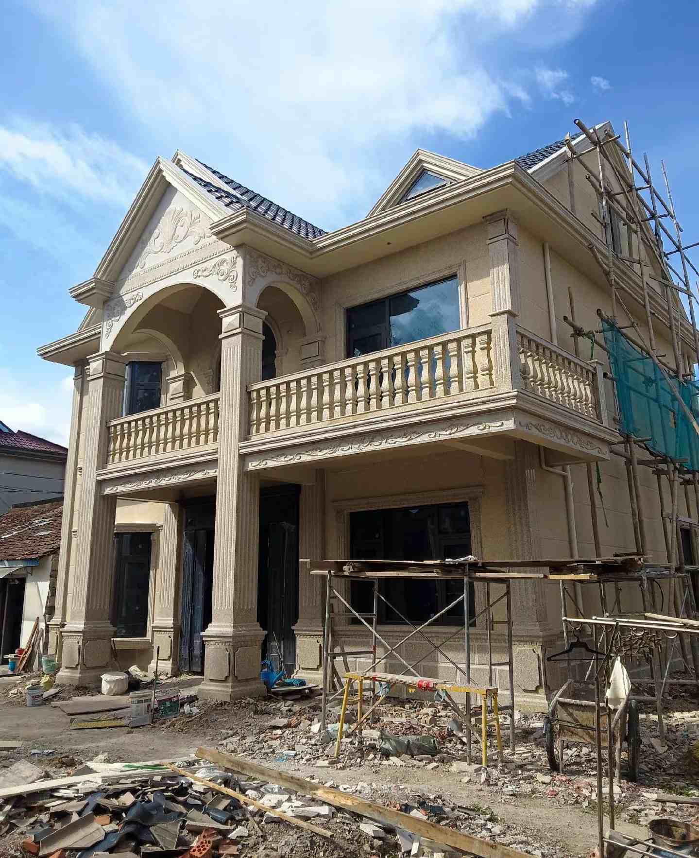 柳州 黄金麻花岗岩石材私人别墅雕花门楼柱阳台栏杆