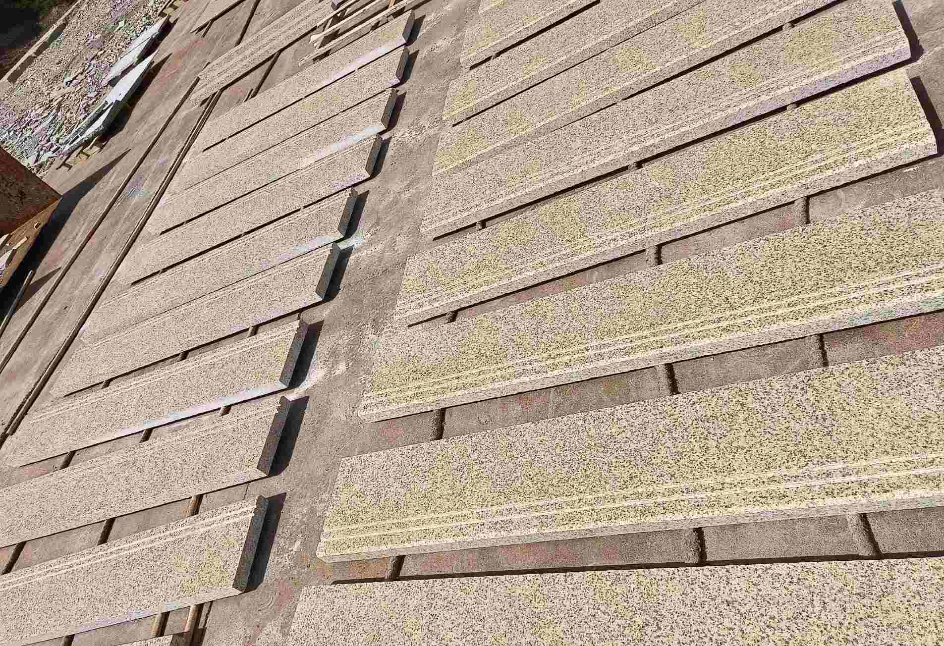 柳州 黄金麻花岗岩光面楼梯踏步