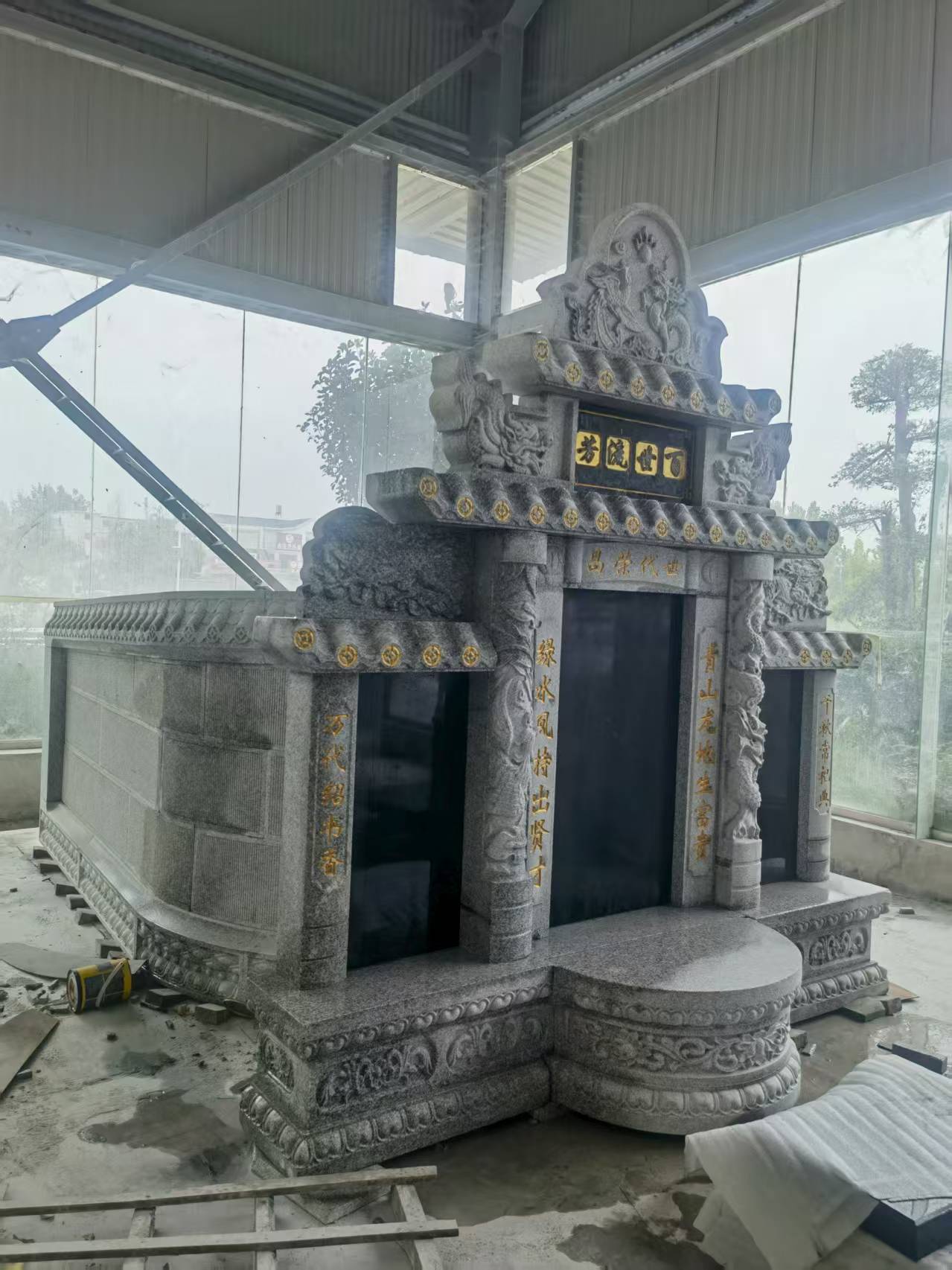 柳州 芝麻白墓碑效果展示图