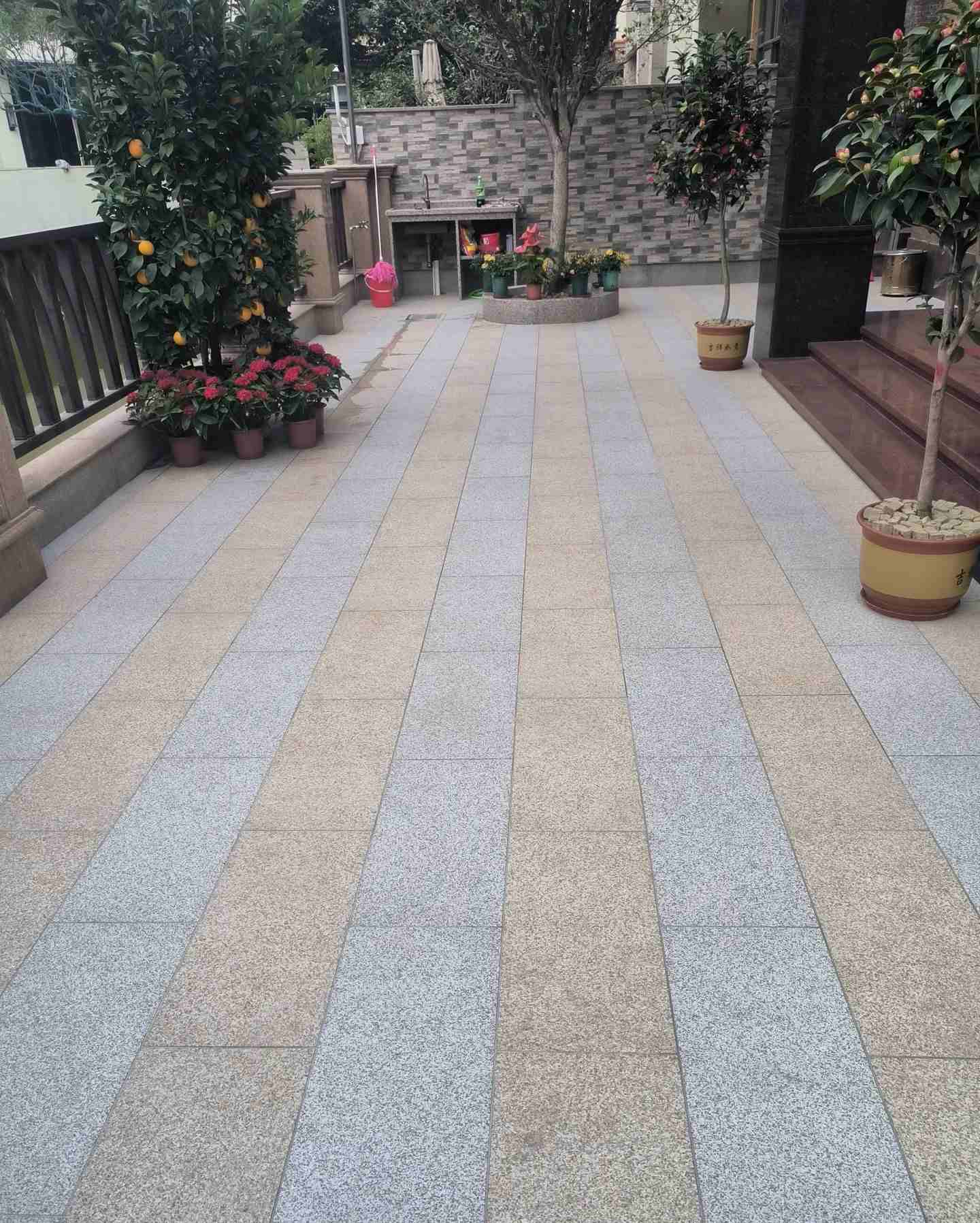 柳州 黄金麻白麻荔枝面庭院铺装展示