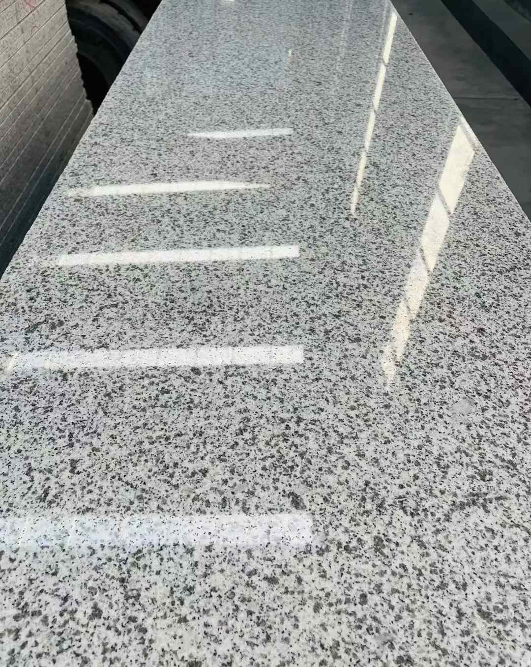 柳州 白麻花岗岩光面毛板